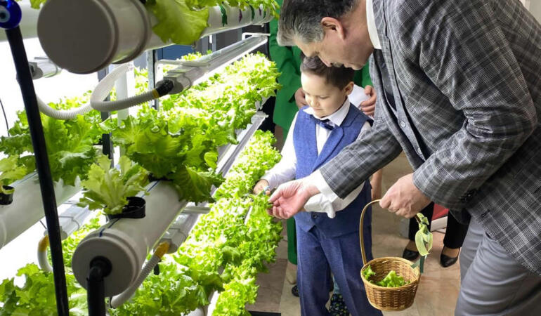 Odunpazarı Kaymakamı Ömer Ulu, “Topraksız Tarım Mümkün” Proje Tanıtımına Katıldı