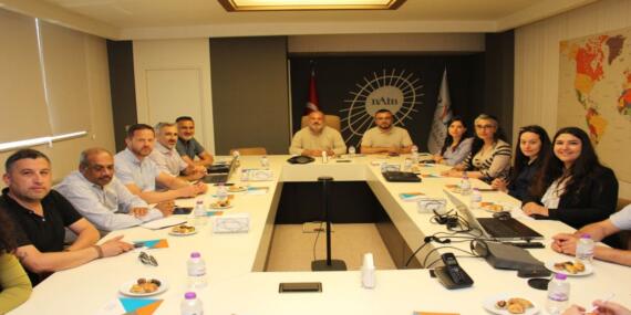 İngiltere Heyeti, Antalya’da Örtüaltı Üretimini İnceledi