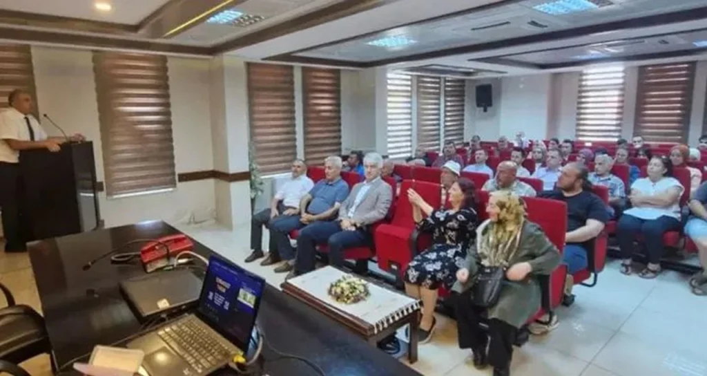 Recep Tayyip Erdoğan Üniversitesi topraksiz tarım semineri