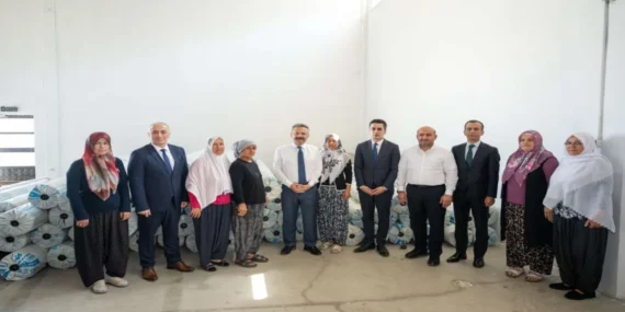 Eskişehir Sarıcakaya’da 70 Üreticinin Sera Naylonları Yenileniyor
