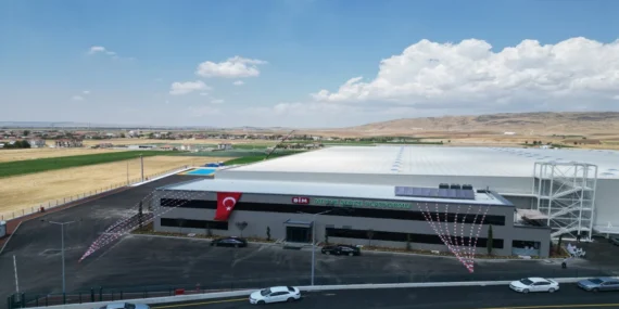 BİM, Afyon’da Yeni Meyve-Sebze Platformunu Hizmete Açtı