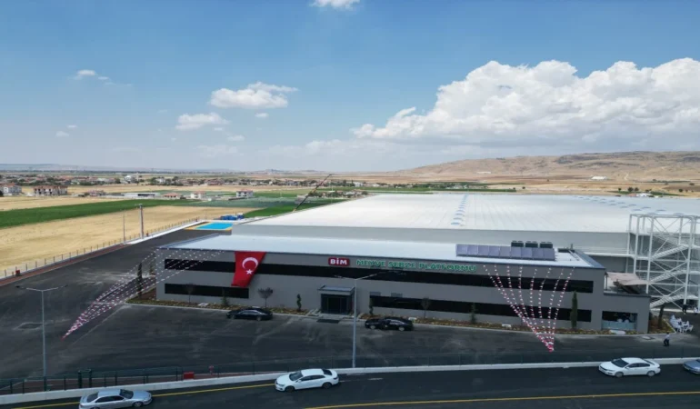 BİM, Afyon’da Yeni Meyve-Sebze Platformunu Hizmete Açtı