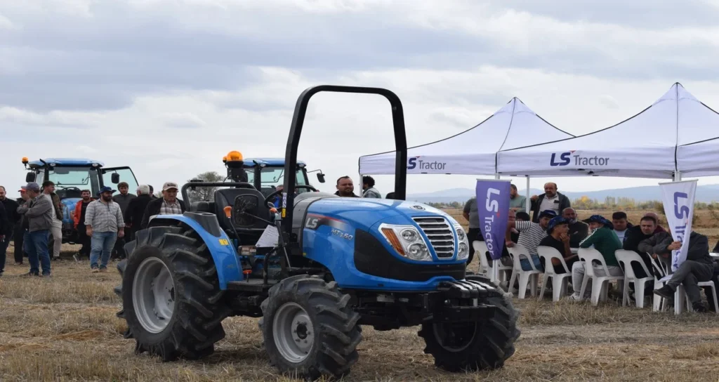 ls_Tractor_roadshow