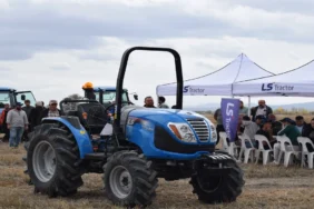 ls_Tractor_roadshow