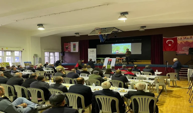 Akfen Yenilenebilir Enerji’den Sera Üreticilerine Tarım Eğitimi