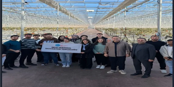 Üniversite Öğrencileri Agronaz Sera Teknolojilerinde Üretimi Yerinde İnceledi