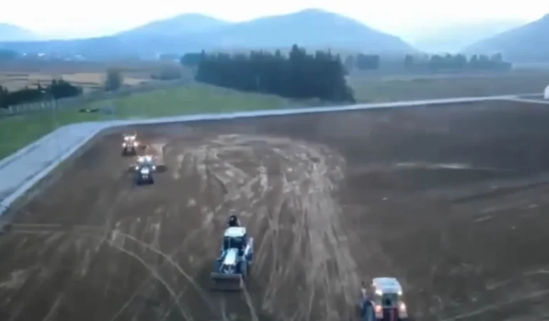 Arya Sera, Bafra’da Yeni Nesil Topraksız Tarım Serası Kurulumuna Başladı