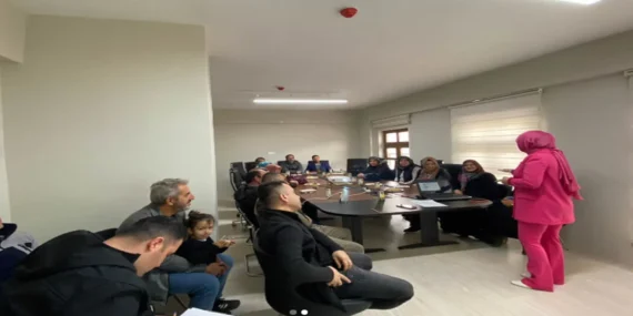 Konya Halkapınar’da Seracılık Eğitimi