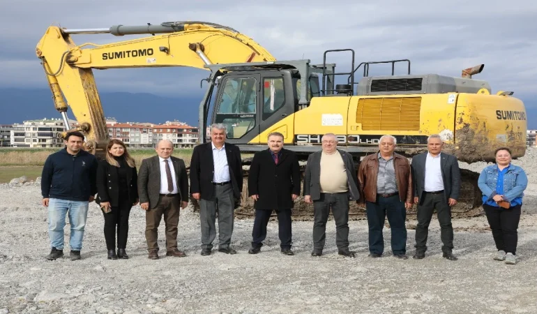 Kaymakam Odabaş, Edremit Tarıma Dayalı İhtisas OTB Alanında İncelemelerde Bulundu