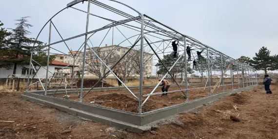 Bünyan’da Akıllı Sera Eğitime Açıldı