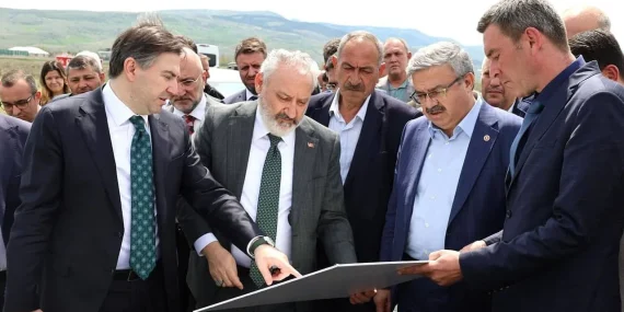 Ahmet Bağcı’dan Çay-Çobanlar-Bolvadin Jeotermal Sera Organize Tarım Bölgesi Saha Ziyareti