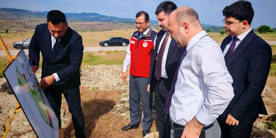 Ayvacık Jeotermal Sera Organize Tarım Bölgesi’nde Çalışmalar İncelendi