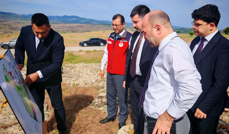 Ayvacık Jeotermal Sera Organize Tarım Bölgesi’nde Çalışmalar İncelendi