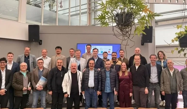 Dikili OTB Heyeti Hollanda’nın Seracılık Modelini İnceledi