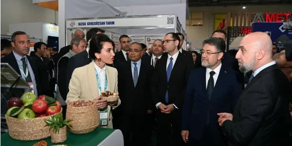 İbrahim Yumaklı Azerbaycan Tarım Fuarı’nda Önemli Temaslarda Bulundu